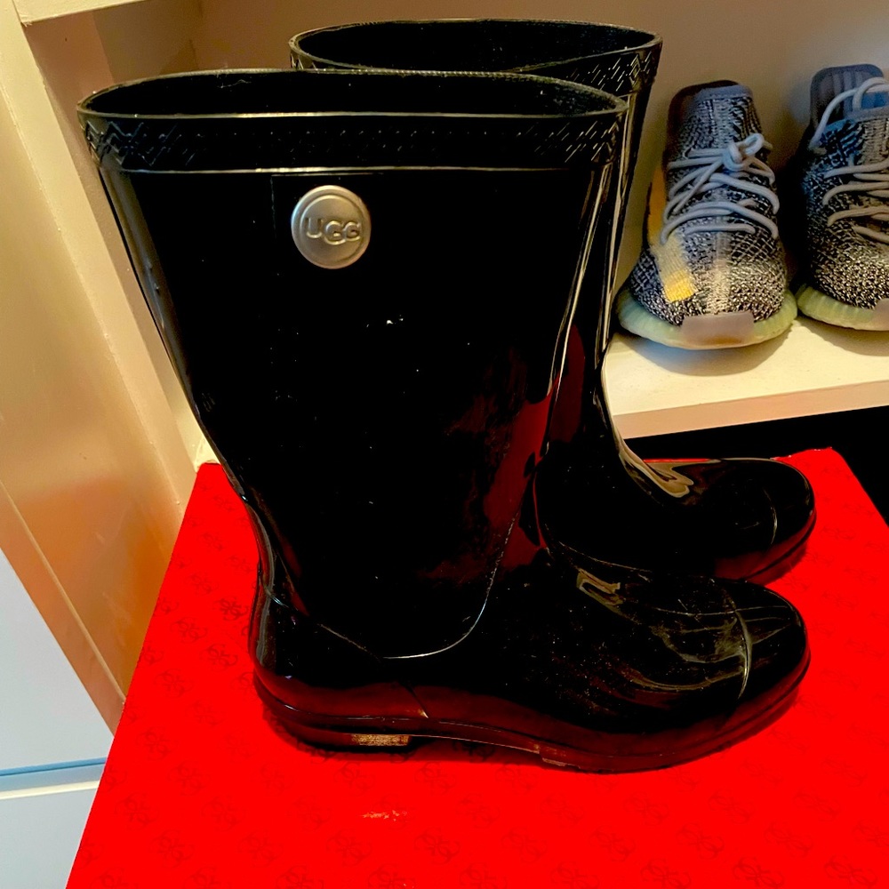 UGG Rainboots